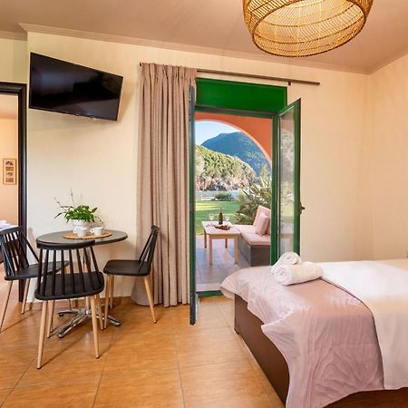 Aiora Suites Сивота Экстерьер фото