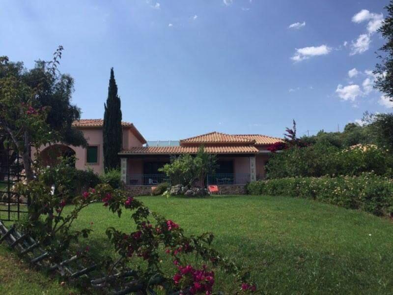 Aiora Suites Сивота Экстерьер фото