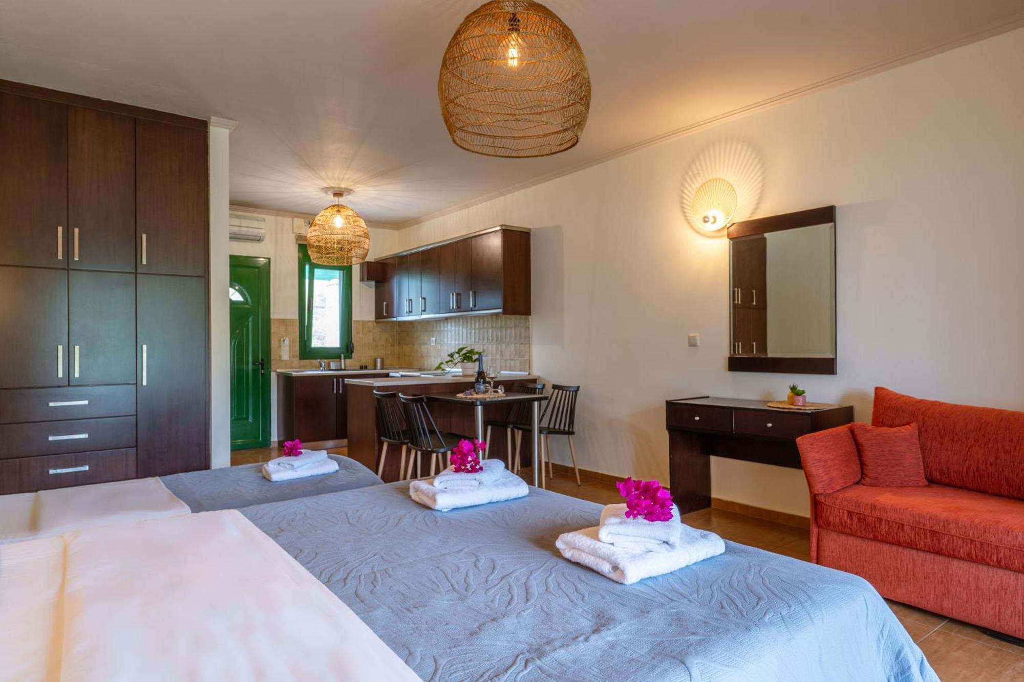 Aiora Suites Сивота Экстерьер фото