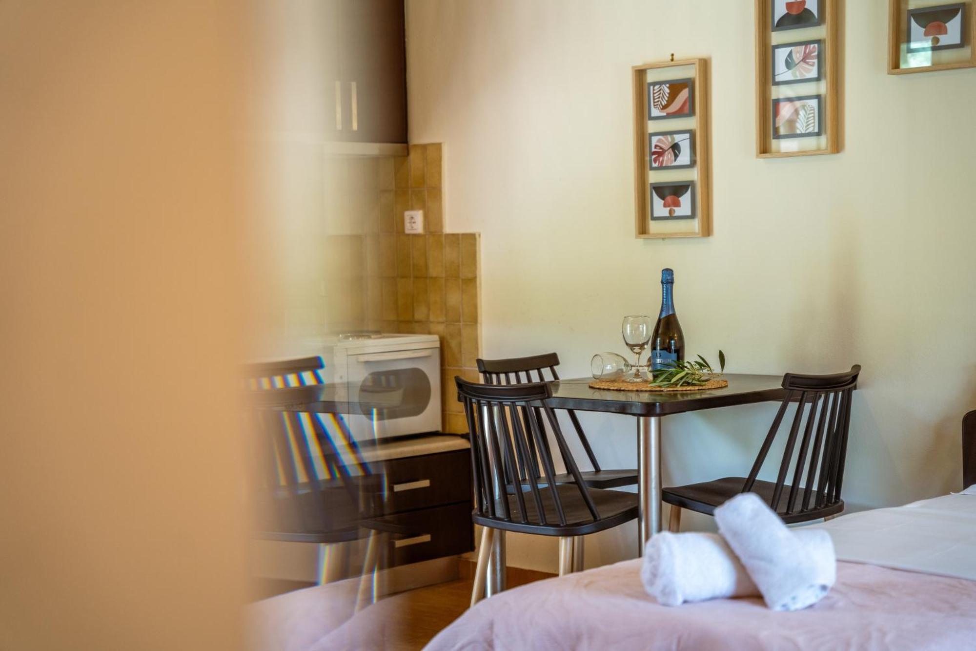 Aiora Suites Сивота Экстерьер фото