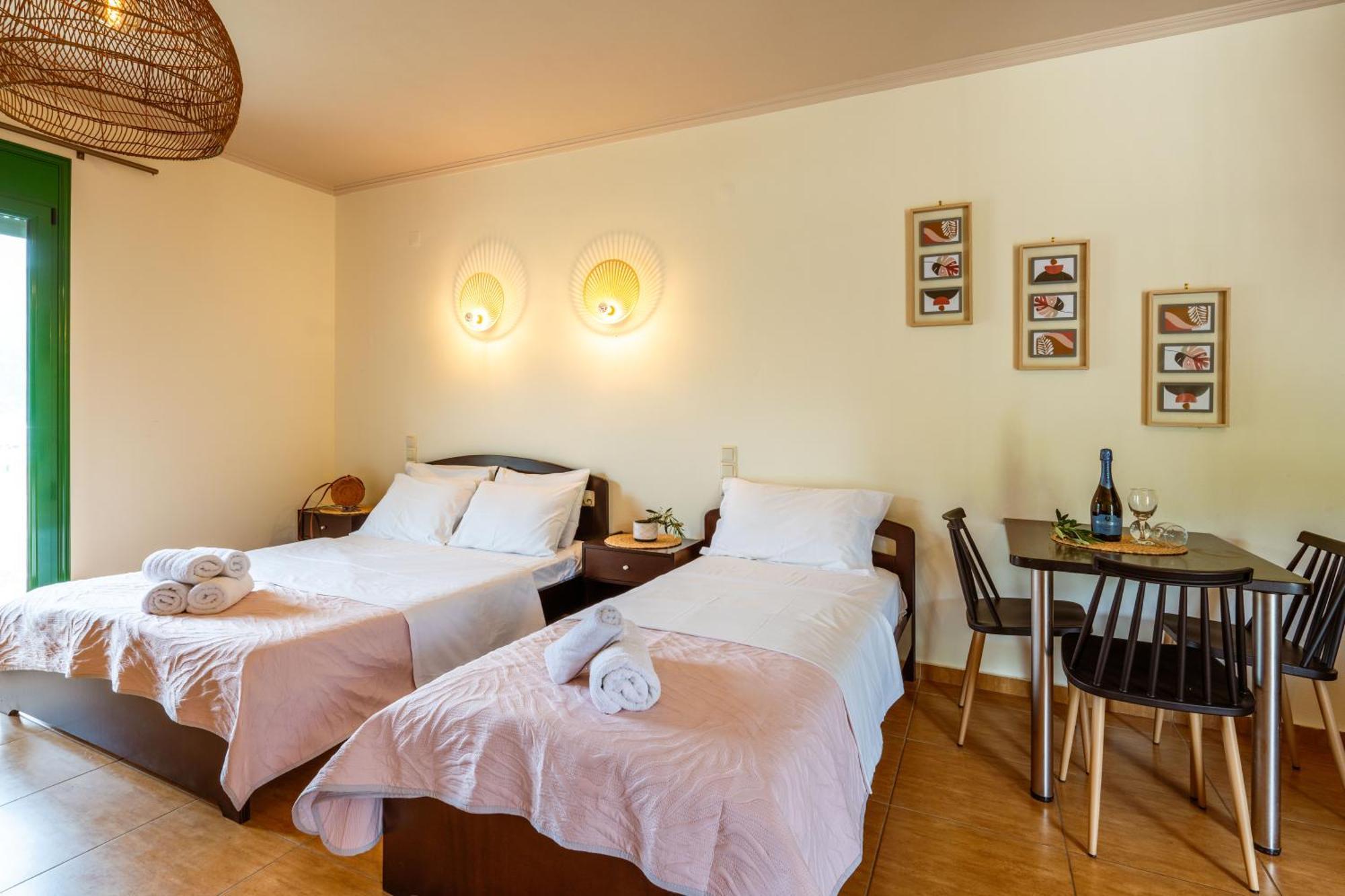 Aiora Suites Сивота Экстерьер фото
