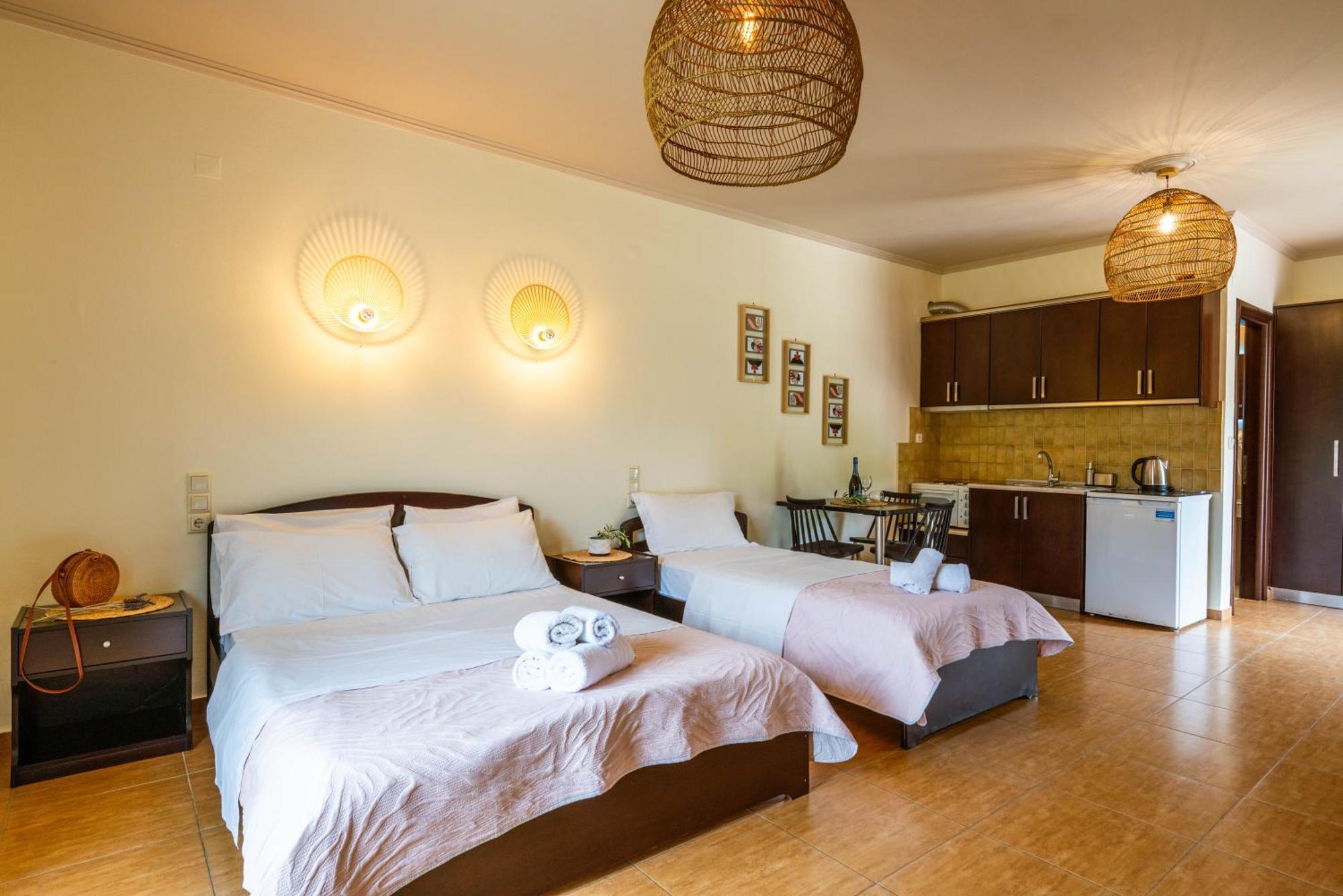 Aiora Suites Сивота Экстерьер фото