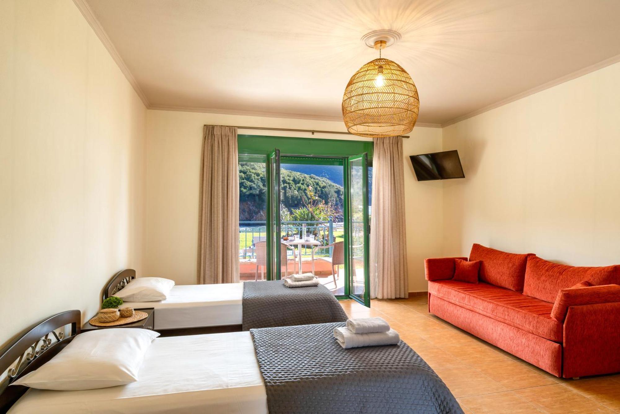 Aiora Suites Сивота Экстерьер фото