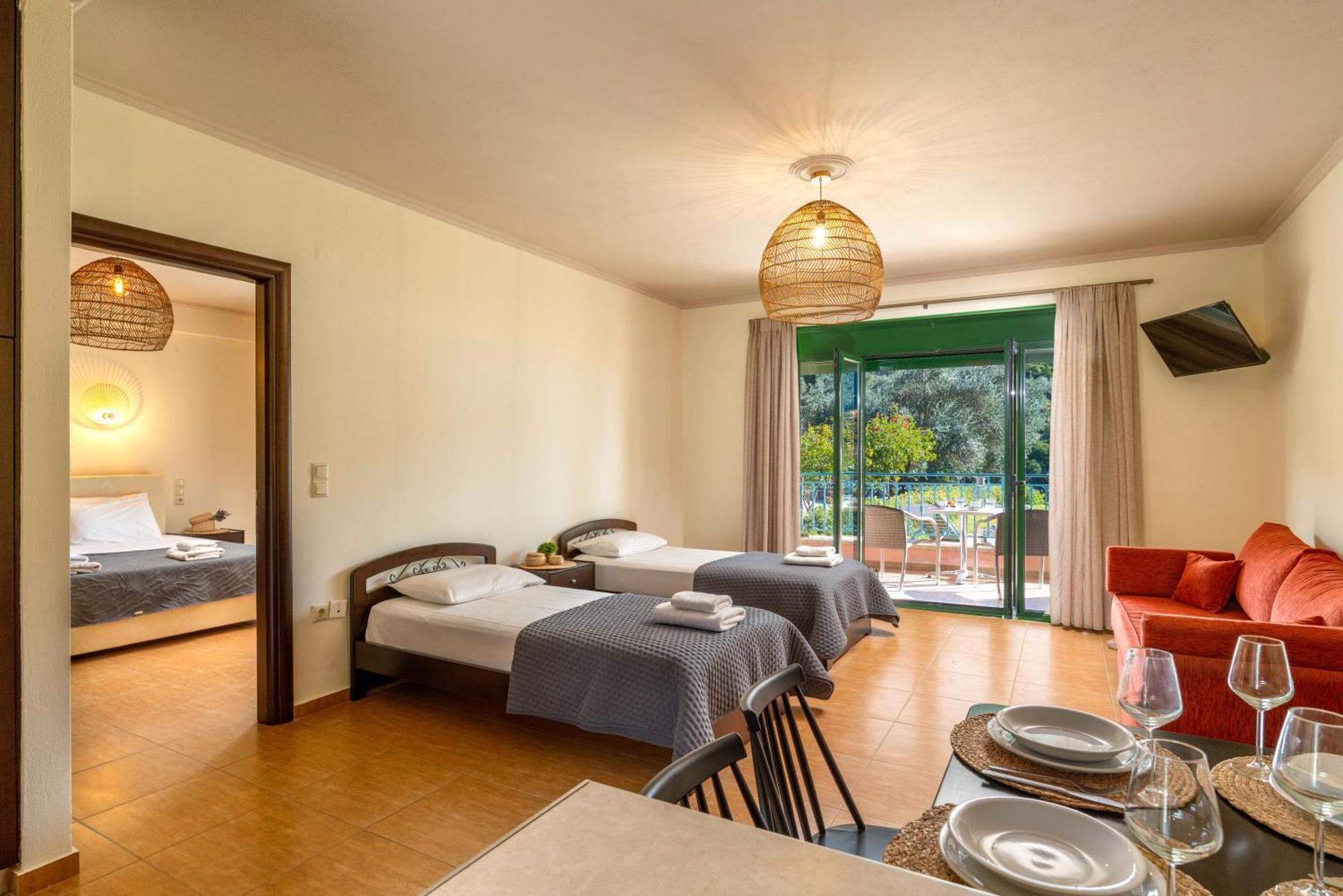 Aiora Suites Сивота Экстерьер фото