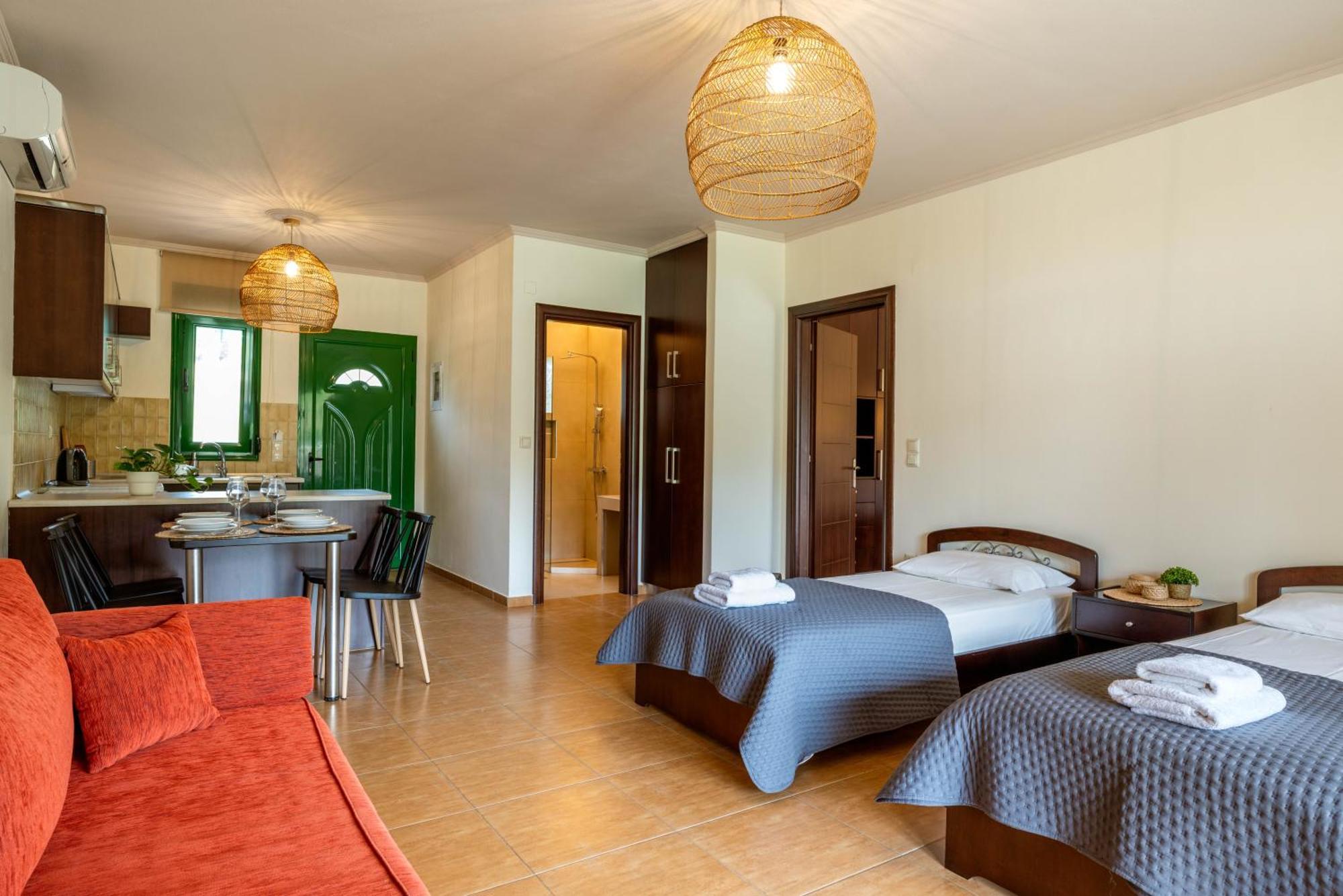 Aiora Suites Сивота Экстерьер фото