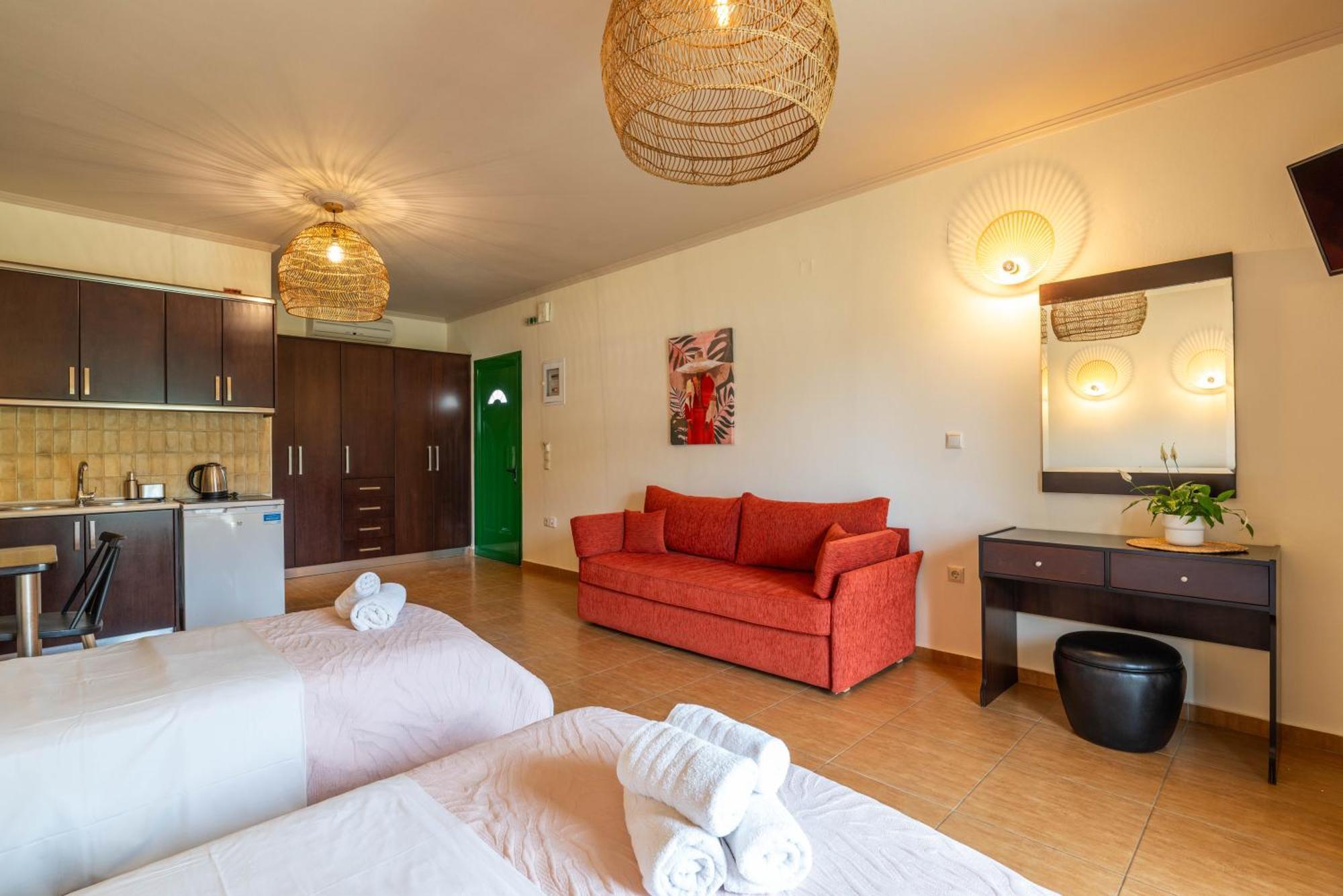 Aiora Suites Сивота Экстерьер фото