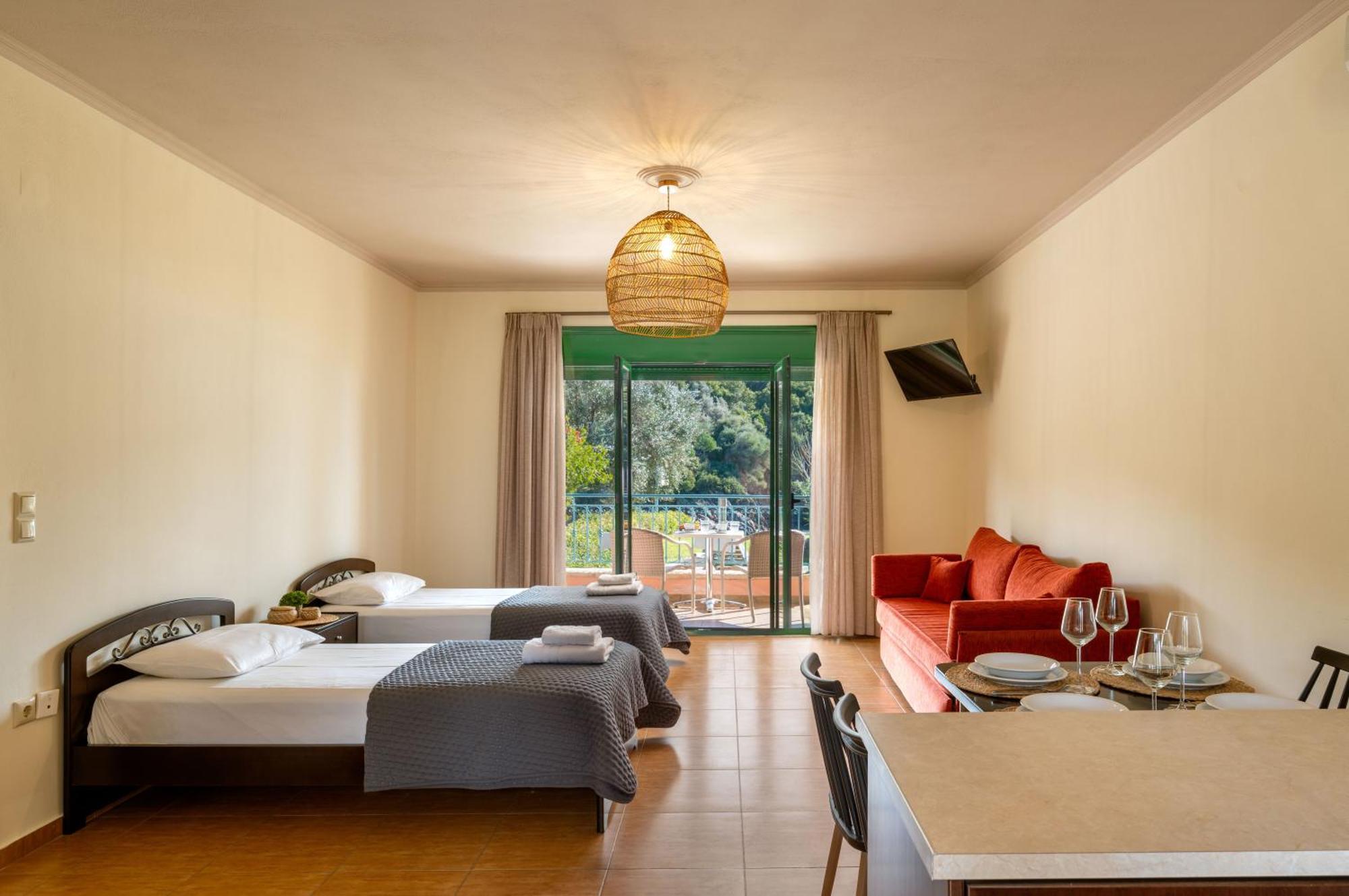 Aiora Suites Сивота Экстерьер фото